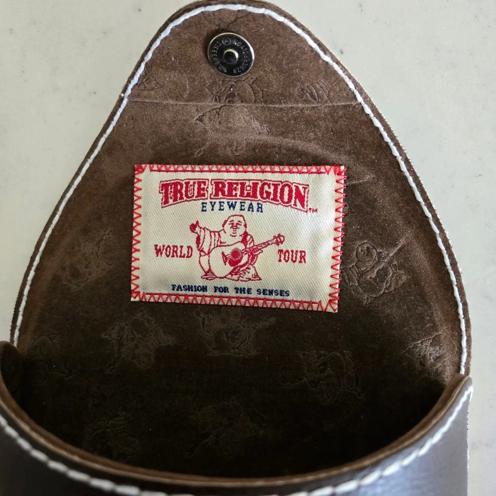 True Religion Sunglass case in Dark Brown